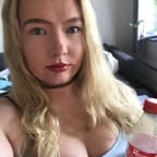 Se Helenaxxxx sitt eksklusive OnlyFans-bilde eller profilbilde